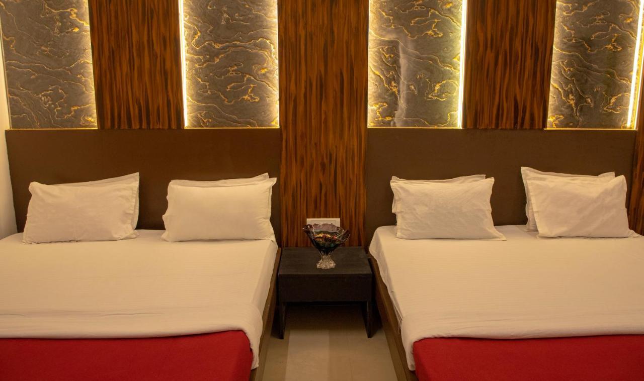 Empire Royale Hotel Bombay Esterno foto